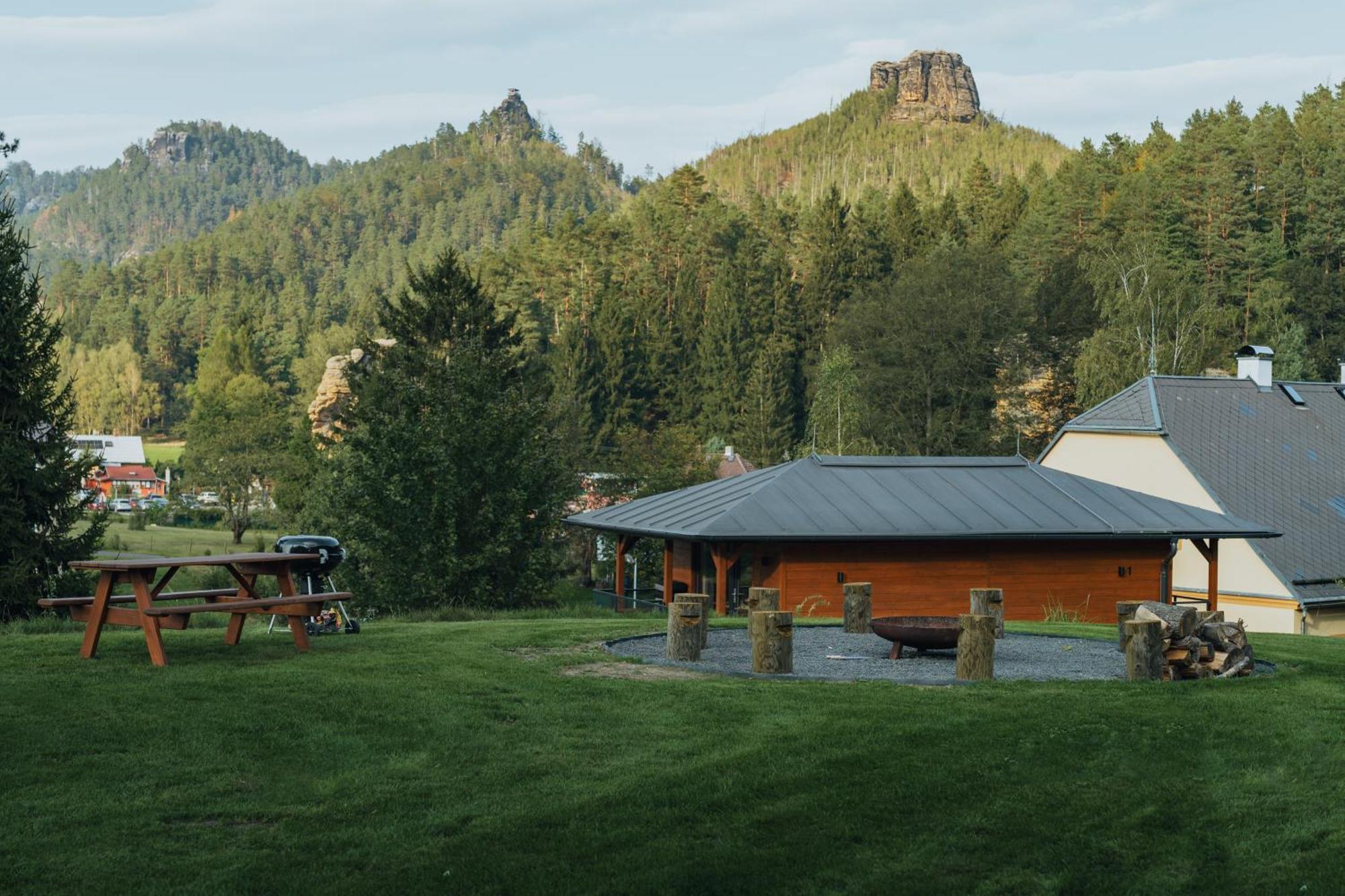 Natur Resort Jetrichovice Екстер'єр фото